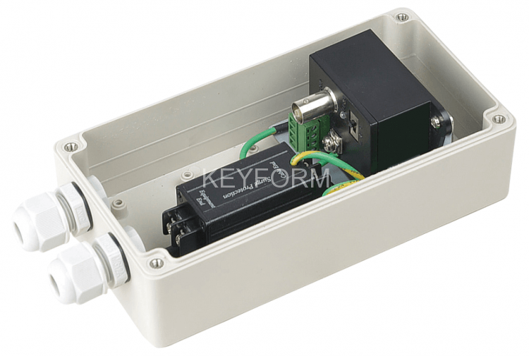 Передатчик видеосигнала по витой паре SC&T TTA111VT-SPSO