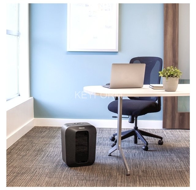 Шредер Fellowes® Powershred® LX50, DIN P-4, 4х37мм, 9лст., 17 лтр., уничт.: скрепки,скобы,карты Fellowes FS-44060