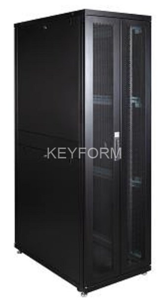 Lande 42U 19'' Шкаф серии DYNAmax Ш=600мм Г=1000мм, цв.черный LANDE LN-SR42U6010-BL-CFAA